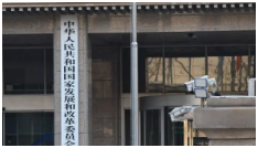 40岁是女人气质的分水岭,多穿这“3裙3裤”,拉开和同龄人差距