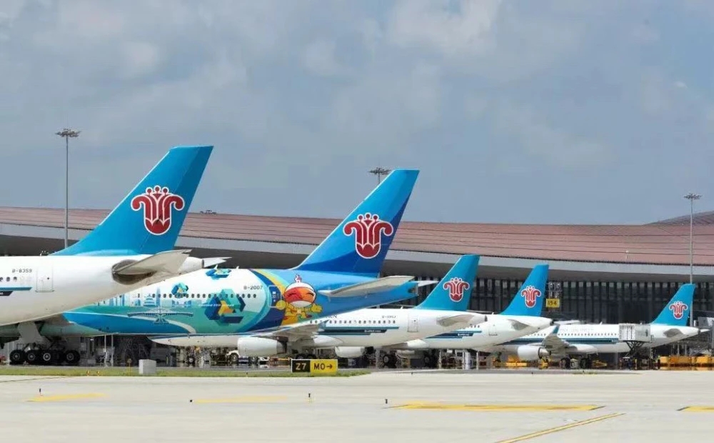民航大复苏!空乘人员“忙得不可开交”,部分航空公司开出33万高薪紧急招聘空乘人员