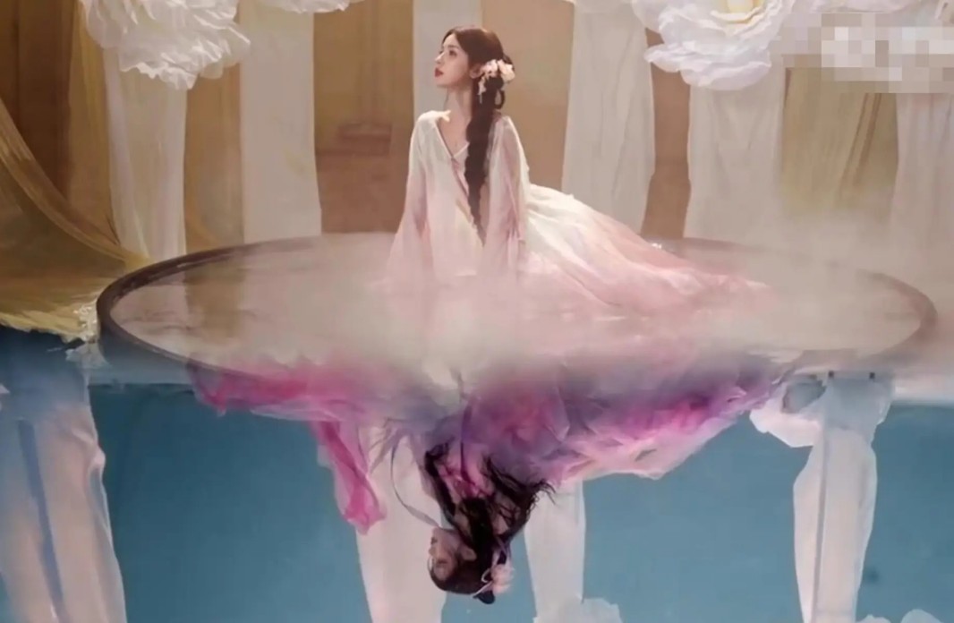 最松弛的新中产，开车2小时去林子里“套圈”