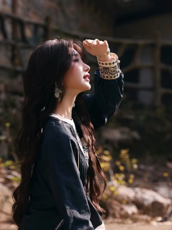 球状闪电：刘慈欣的宏电子与科学家的电磁孤子