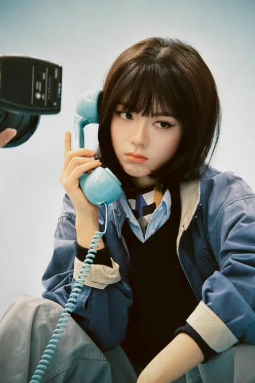 “00后人均摆块姜”，年轻人找到最便宜的职场邪修